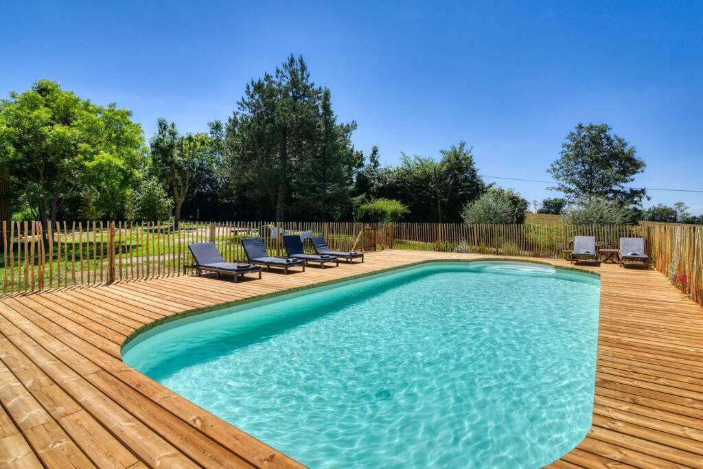 Chalet De Charme Avec Piscine Villa Aurade ภายนอก รูปภาพ